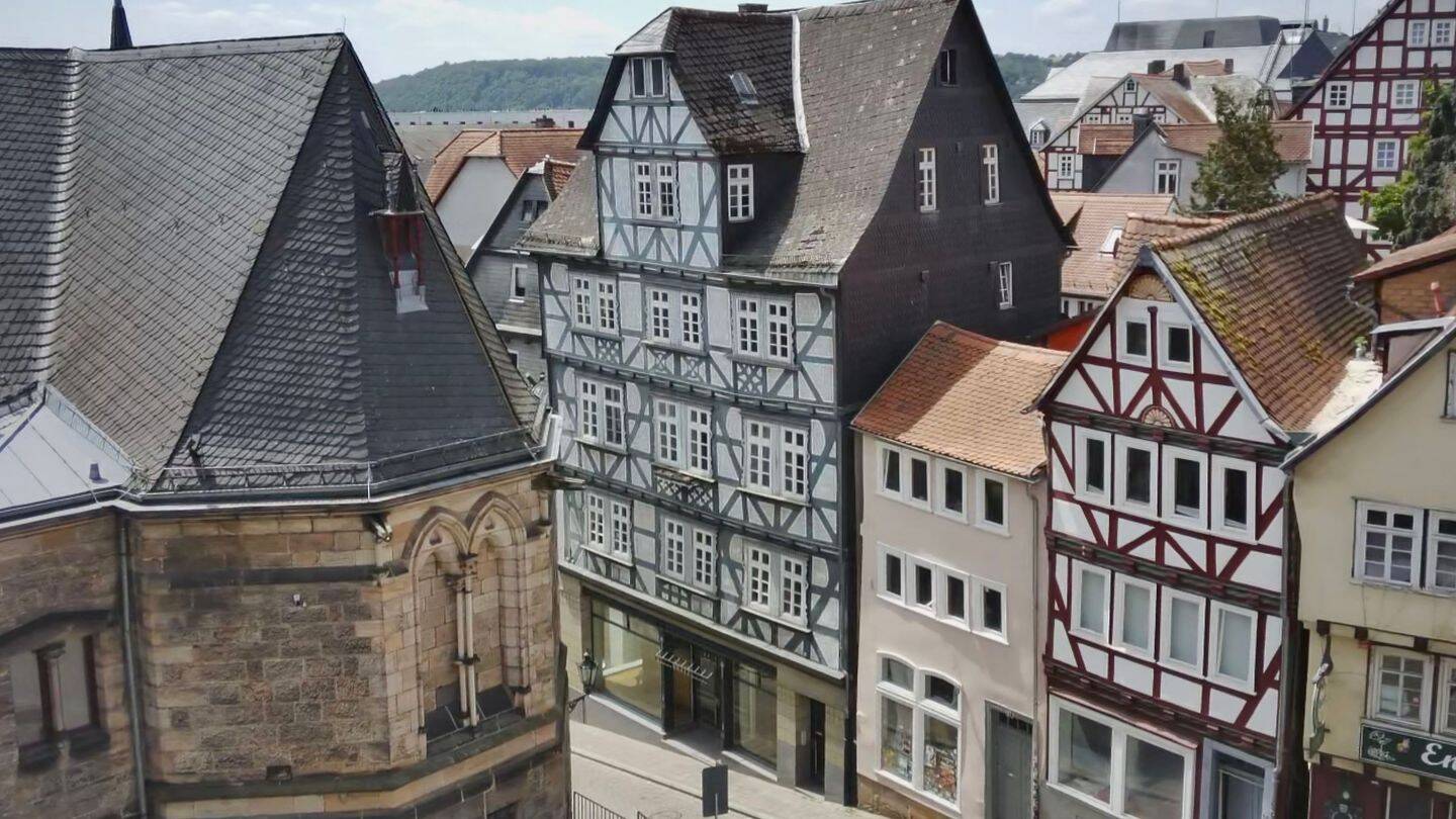 13غرفة بناية في Marburg-Biedenkopf, Germany رقم 365219