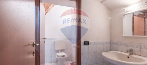 2 rooms Commercial property in Brescia, Italy No. 356206 5