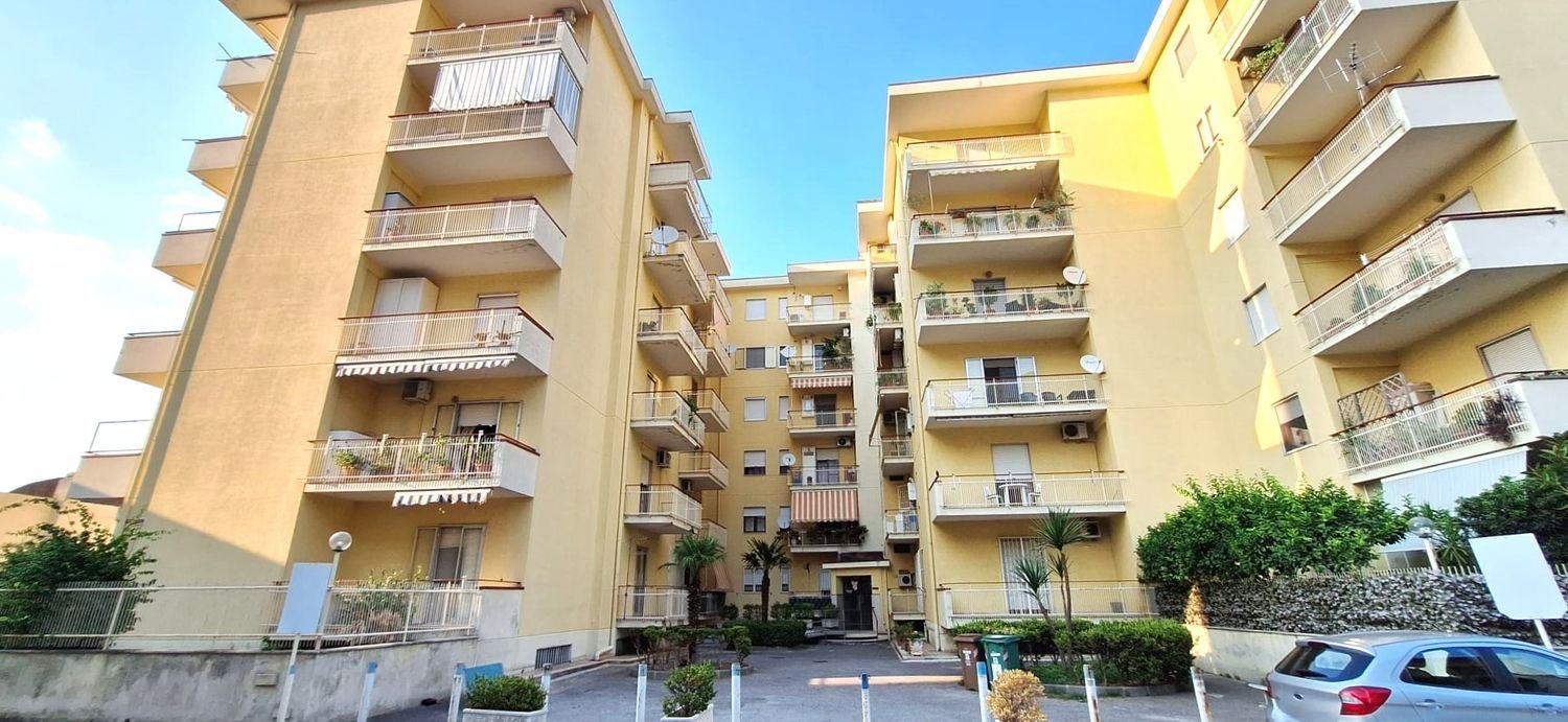 5 غرف نوم شقة في Pagani, Italy رقم 67404