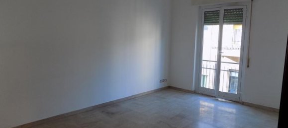 4-Zimmer Wohnung in Imperia, Italy, Nr. 237358 2