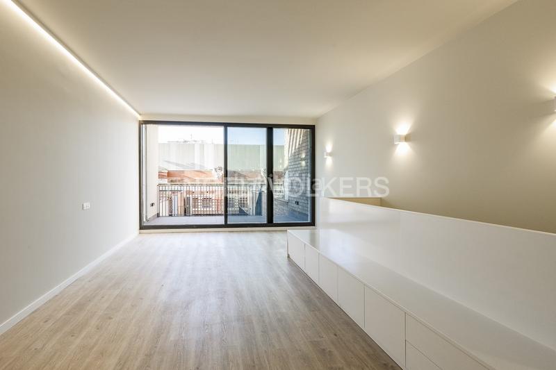 Дом с 4 спальнями в Молинс де Рей, Испания № 73210