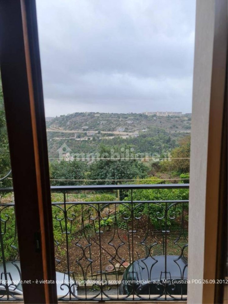 Apartamento de 2 habitaciónes en Modica, Italy No. 350797