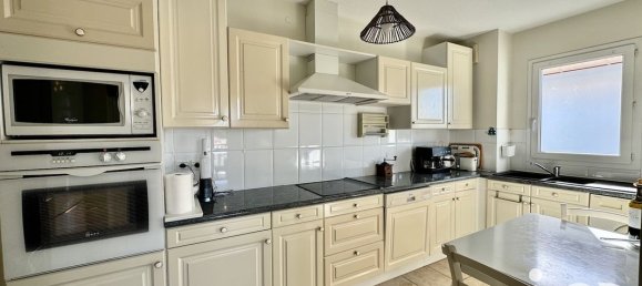 Apartamento de 2 dormitorios en Anglet, France No. 99062 9