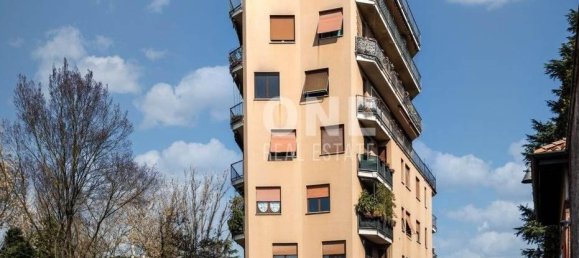 Apartamento de 5 habitaciónes en Monza, Italy No. 38945 26
