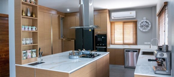 4 bedrooms Villa for sale in Pattaya, Chonburi, Eastern Thailand, Thailand № 83402 8