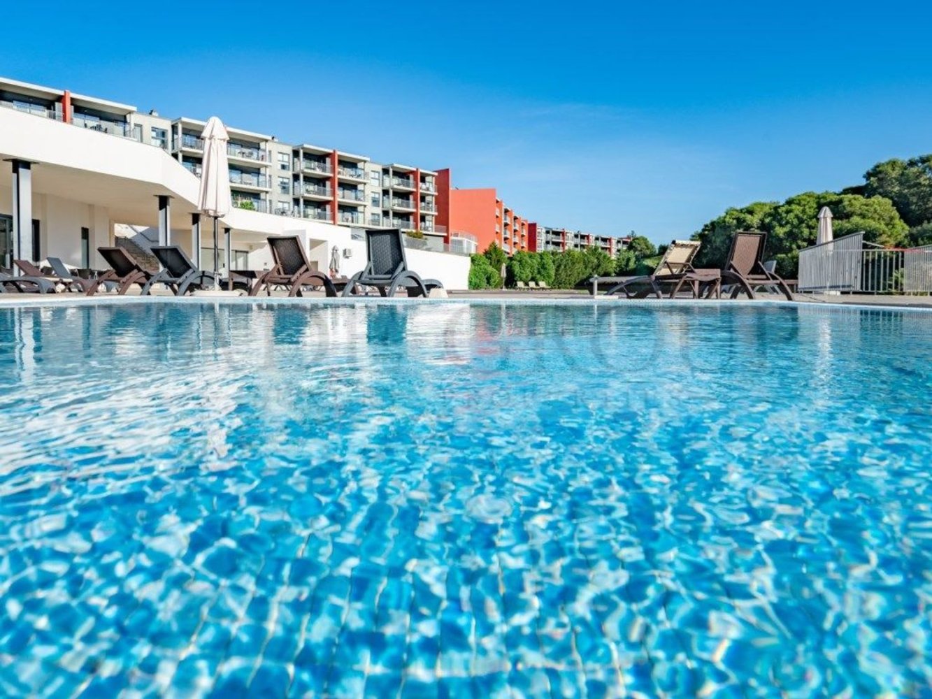 Квартира с 3 спальнями в Мешильоейра Гранде, Португалия № 282516