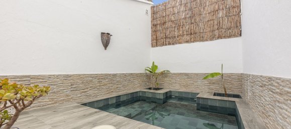 Adosado de 5 dormitorios en Estepona, Spain No. 139295 3