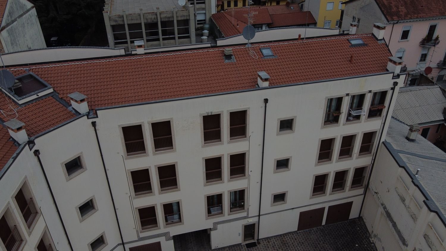 Apartamento de 3 habitaciónes en Cesano Maderno, Italy No. 51401