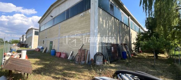 400m² Warehouse in Gualtieri, Italy No. 338818 4