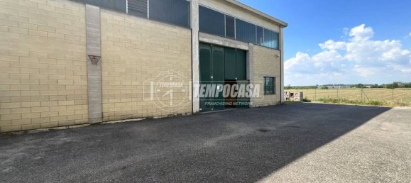 400m² Warehouse in Gualtieri, Italy No. 338818 3