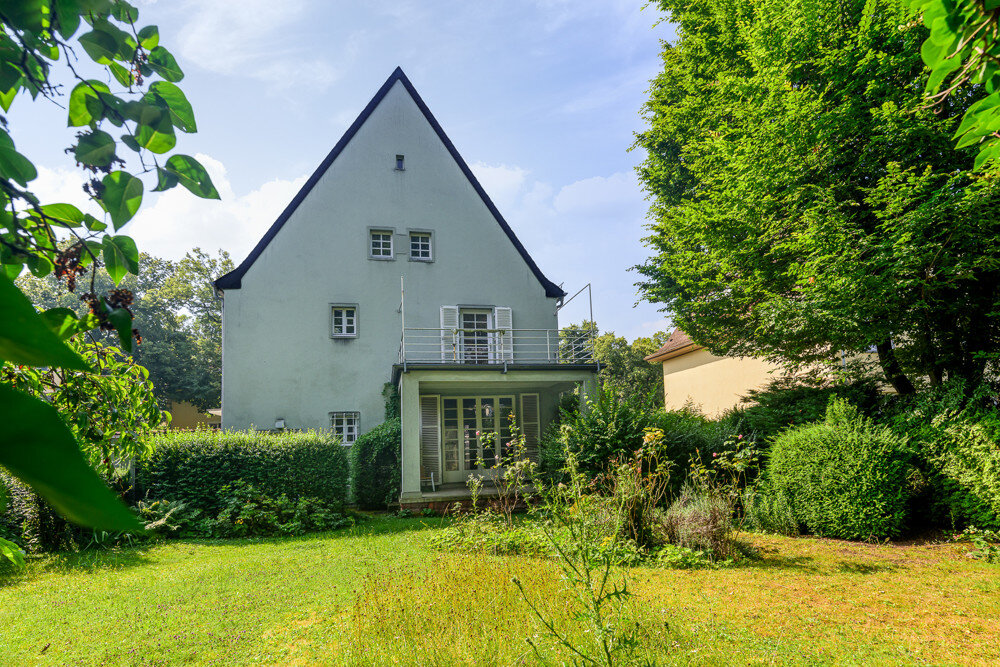 Villa de 5 dormitorios en Frankfurt am Main, Germany No. 40652