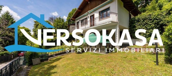 3 bedrooms Villa in Sirtori, Italy No. 263566 3