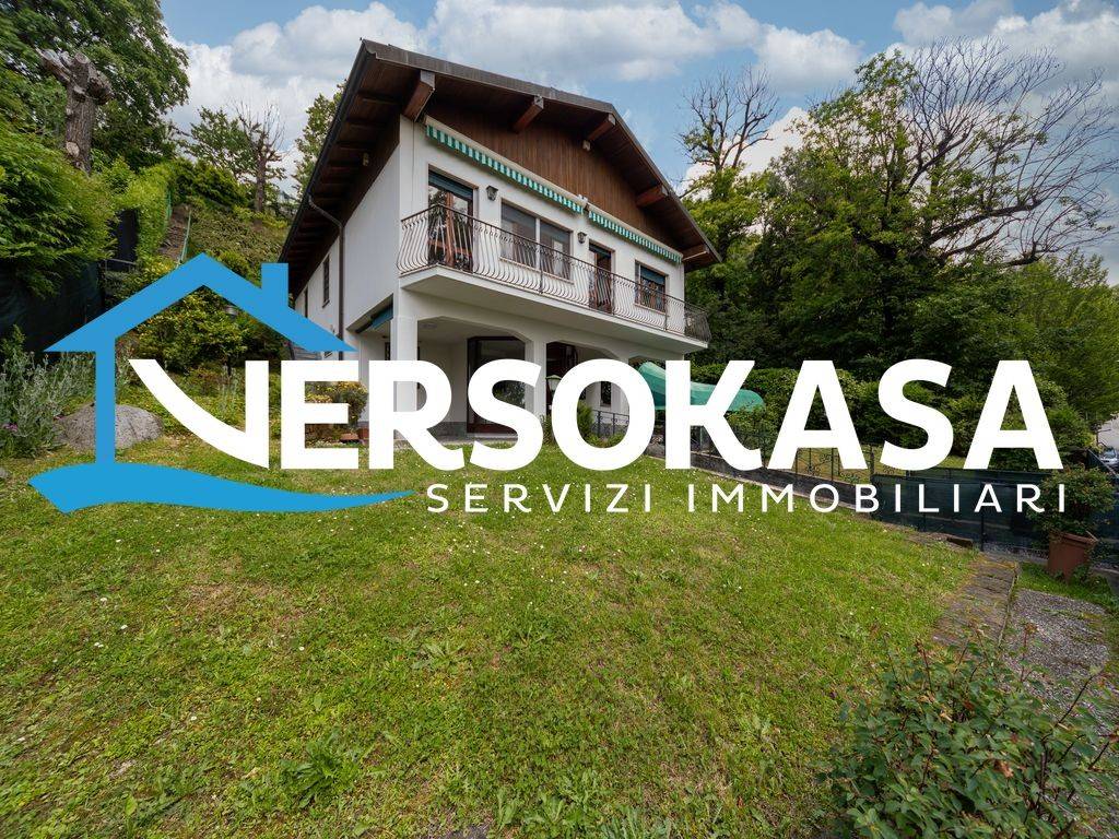 3 bedrooms Villa in Sirtori, Italy No. 263566