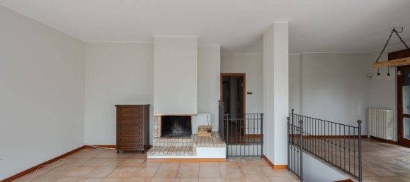 3 bedrooms Villa in Sirtori, Italy No. 263566 6