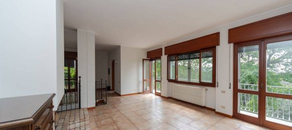 3 bedrooms Villa in Sirtori, Italy No. 263566 11