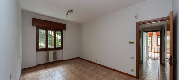 3 bedrooms Villa in Sirtori, Italy No. 263566 30