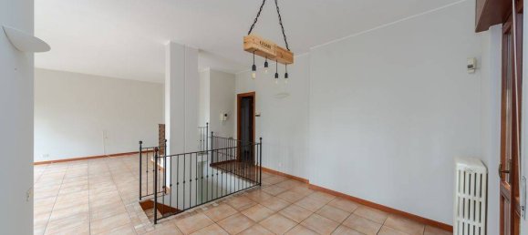 3 bedrooms Villa in Sirtori, Italy No. 263566 8