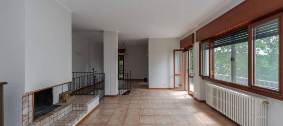 3 bedrooms Villa in Sirtori, Italy No. 263566 13