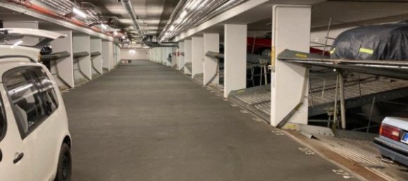  موقف سيارات في Kaiserslautern, Germany رقم 333294 5