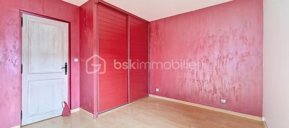 Villa de 4 dormitorios en Varces-Allieres-et-Risset, France No. 198995 12