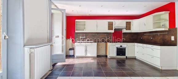 Villa de 4 dormitorios en Varces-Allieres-et-Risset, France No. 198995 5