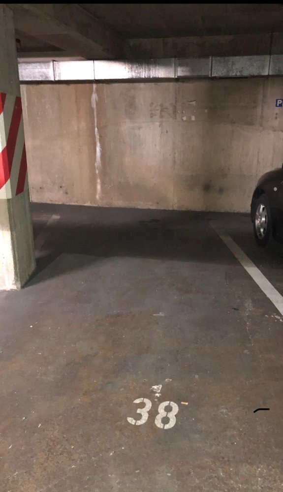  موقف سيارات في Merzig-Wadern, Germany رقم 247105