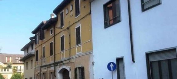 3 bedrooms Apartment in Gorla Minore, Italy No. 372608 10