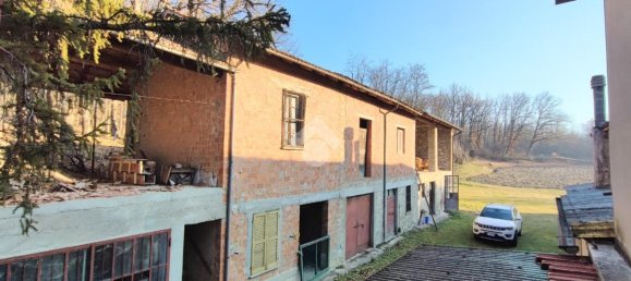 Casa de 14 divisões em Brignano Frascata, Italy N.º 25253 25