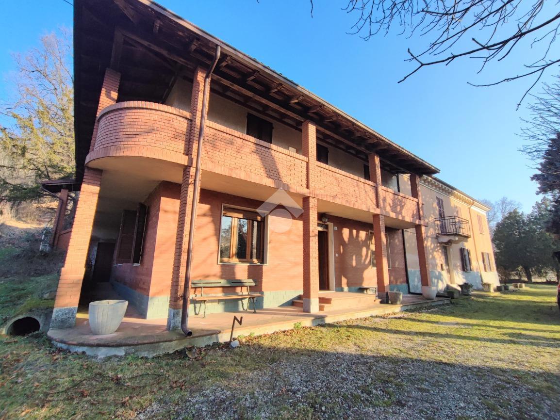 Casa de 14 divisões em Brignano Frascata, Italy N.º 25253