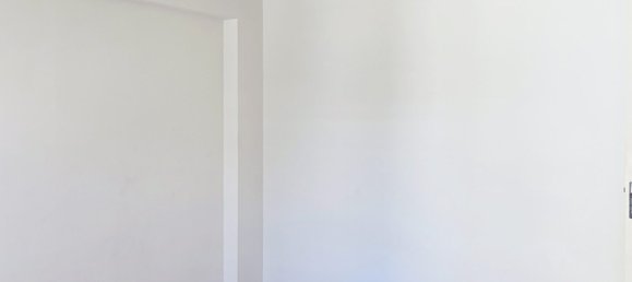 2 bedrooms Apartment in Montargis, France No. 279971 4