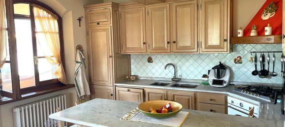 8 bedrooms Villa in Lucca, Italy No. 372015 7