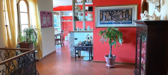 8 bedrooms Villa in Lucca, Italy No. 372015 11