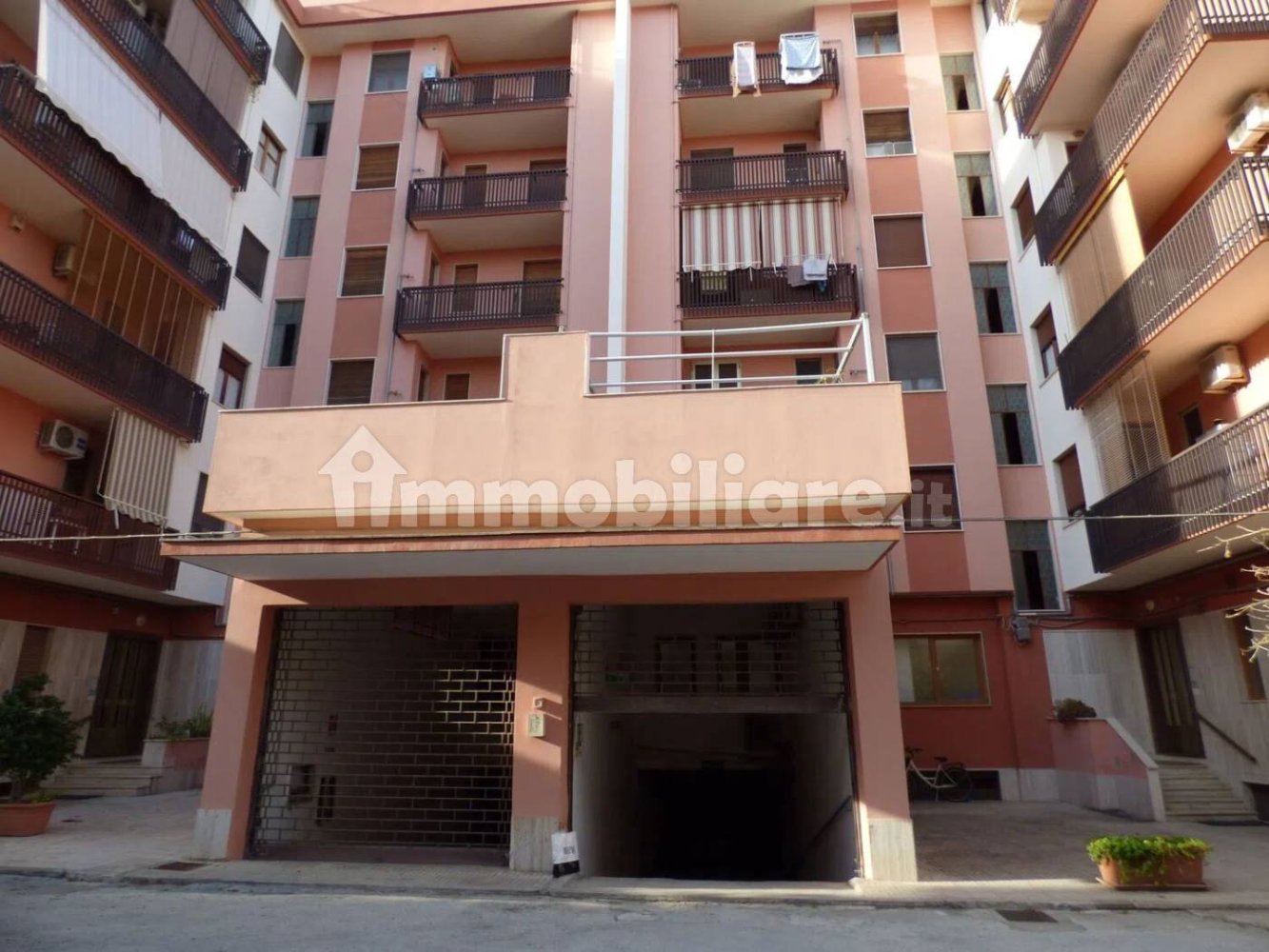 5غرفة عقار تجاري في Augusta, Italy رقم 66606