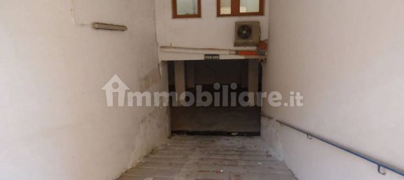 5غرفة عقار تجاري في Augusta, Italy رقم 66606 2