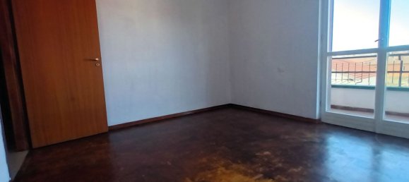 4-salle Appartement à Induno Olona, Italy No. 2331 17