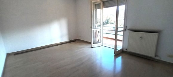 4-salle Appartement à Induno Olona, Italy No. 2331 8