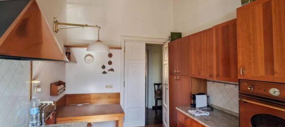 4 rooms Apartment in Rome, Italy No. 26354 3