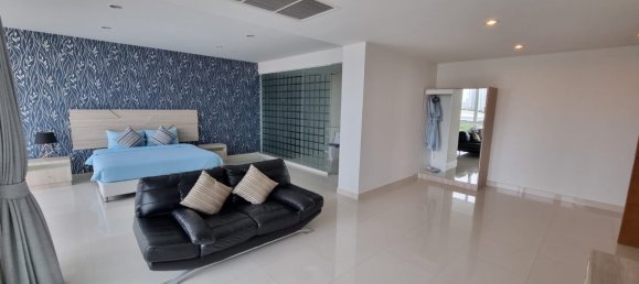 4 bedrooms Apartment in Pattaya, Thailand No. 11147 2