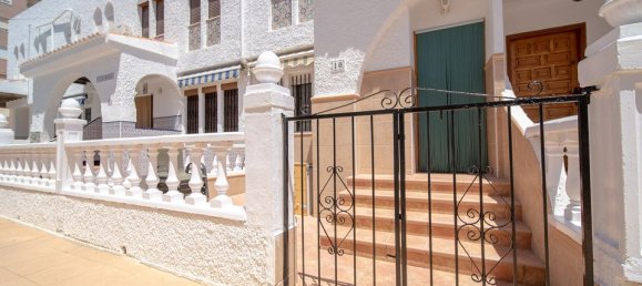 4 bedrooms Townhouse in Torrevieja, Spain No. 190705 2