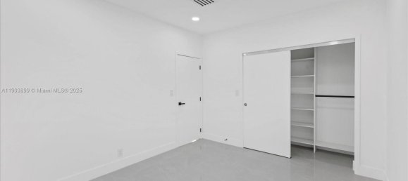 5 Schlafzimmer Villa in Miami, USA, Nr. 614241 15
