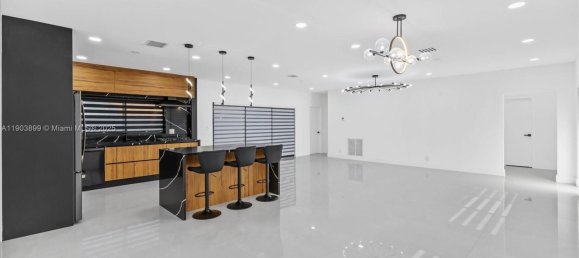 5 Schlafzimmer Villa in Miami, USA, Nr. 614241 27