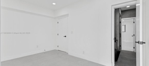 5 Schlafzimmer Villa in Miami, USA, Nr. 614241 24