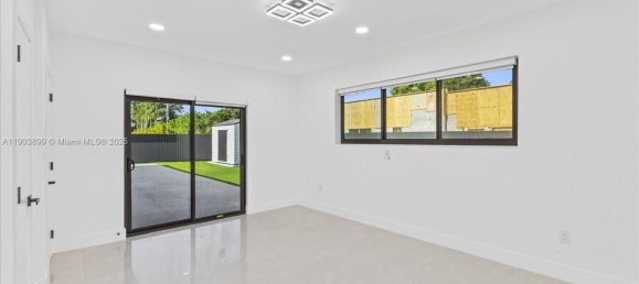 5 Schlafzimmer Villa in Miami, USA, Nr. 614241 11