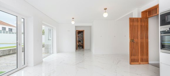 4 Schlafzimmer Haus in Loures, Portugal, Nr. 46390 9