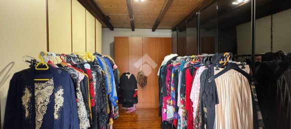 6 rooms House in Vittorio Veneto, Italy No. 263901 16