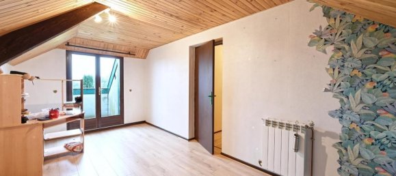 6 غرف نوم فيلا في La Batie-Montgascon, France رقم 202001 6