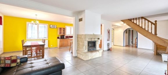 6 غرف نوم فيلا في La Batie-Montgascon, France رقم 202001 4