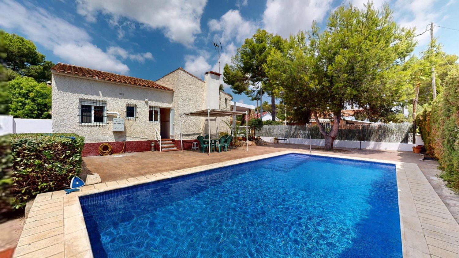 4 bedrooms House in L'Eliana, Spain No. 176829