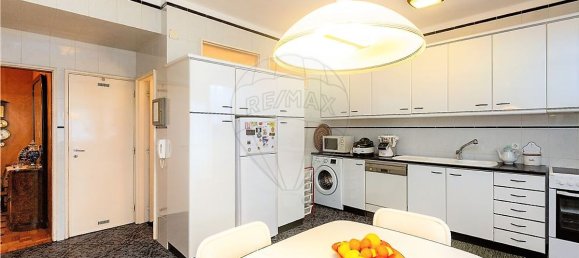 5 bedrooms Apartment in Porto, Portugal No. 37611 9