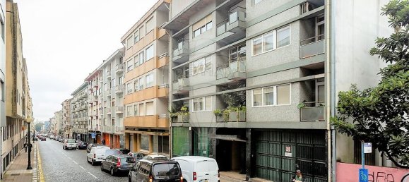 5 bedrooms Apartment in Porto, Portugal No. 37611 26